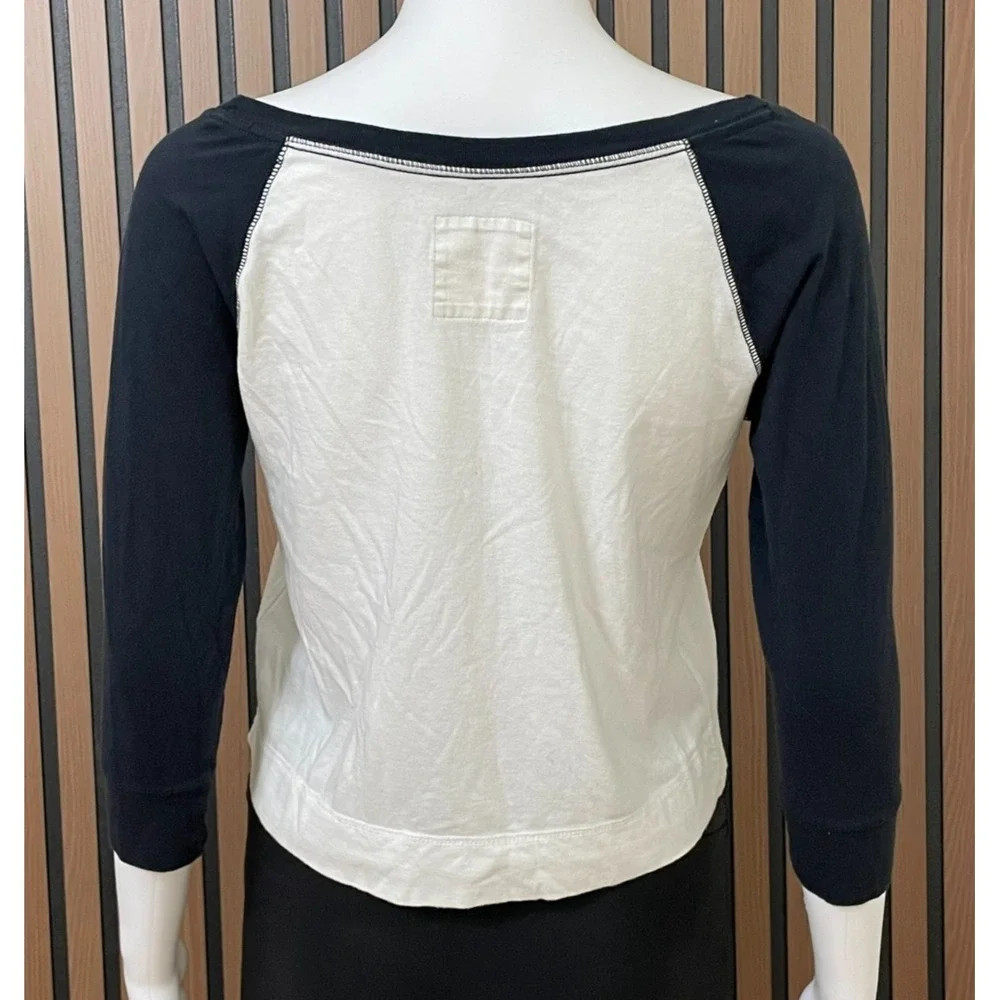 Hollister Women's XS White‎ T-Shirt Cotton Vintage Y2k  Raglan Sleeve Casual - Picture 2 of 8